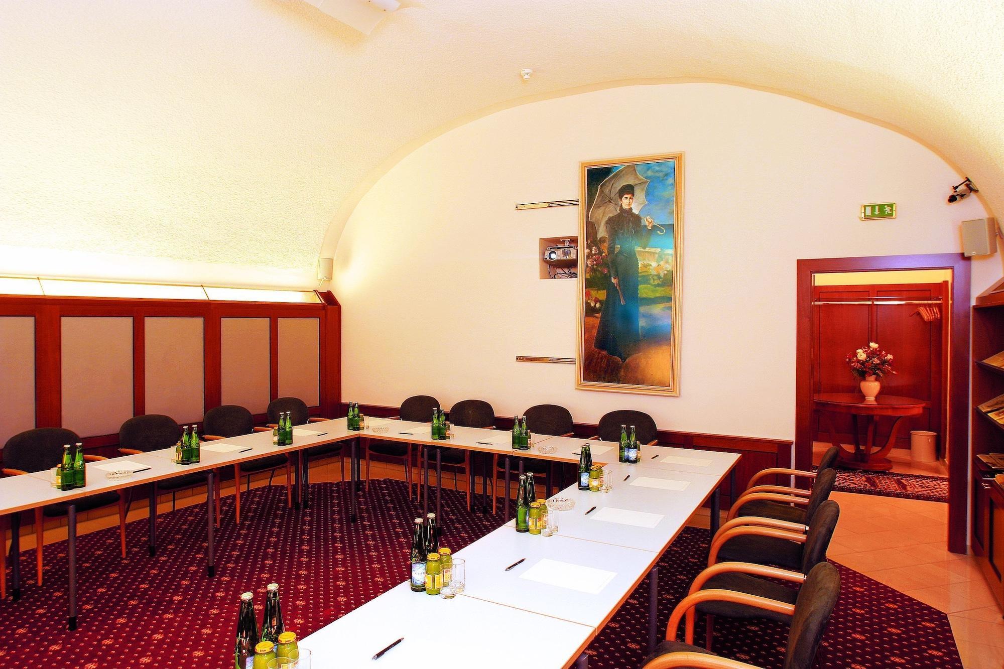Hotel Kaiserin Elisabeth Wina Bagian luar foto