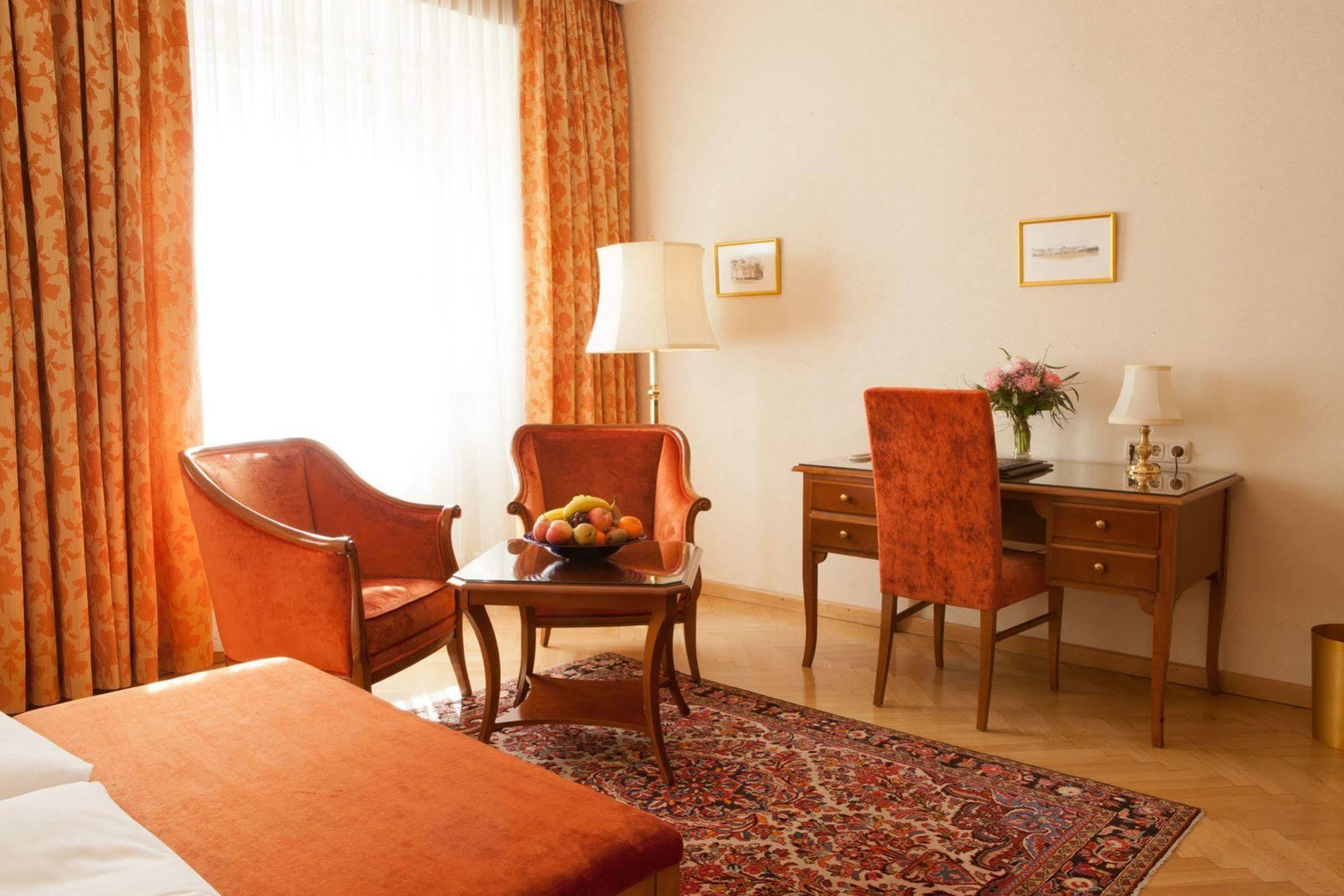 Hotel Kaiserin Elisabeth Wina Bagian luar foto